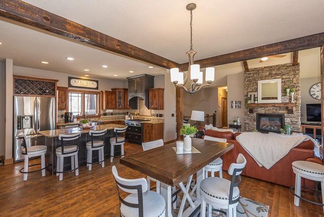 5044 Mary Allen Lane, Brainerd, MN 56401