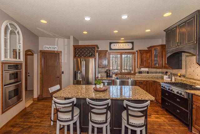 5044 Mary Allen Lane, Brainerd, MN 56401
