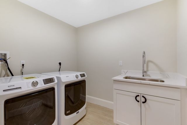 11 Cuba St, Andover, MA 01810