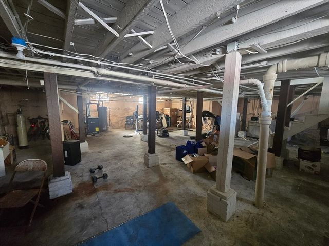 131 Moraine St, Brockton, MA 02301