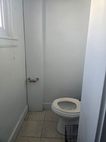 131 Moraine St, Brockton, MA 02301