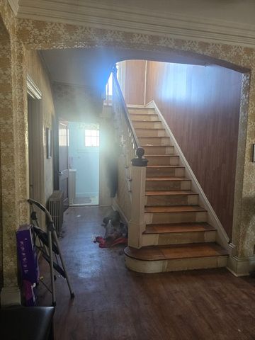 131 Moraine St, Brockton, MA 02301