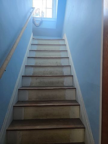 131 Moraine St, Brockton, MA 02301