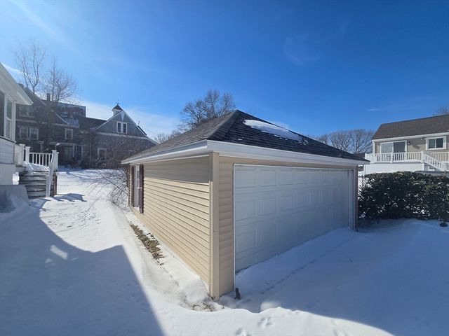 131 Moraine St, Brockton, MA 02301