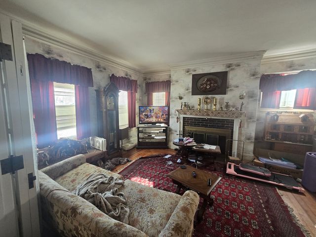 131 Moraine St, Brockton, MA 02301