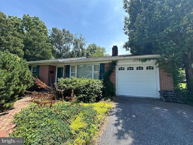 18529 SHERBROOKE DR, Hagerstown, MD 21742