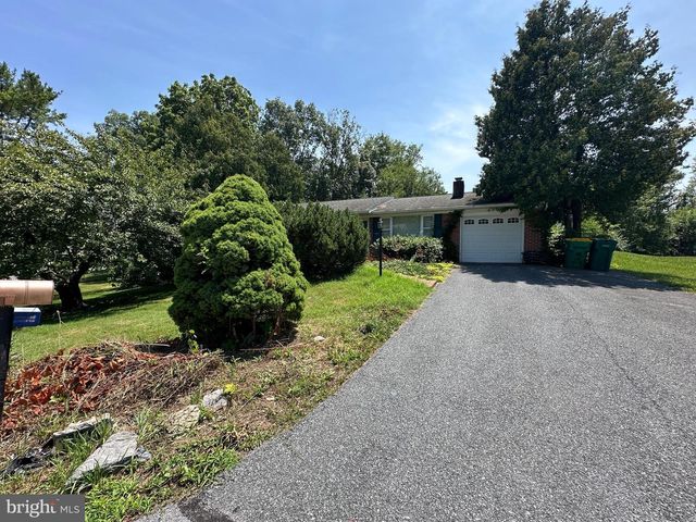 18529 SHERBROOKE DR, Hagerstown, MD 21742