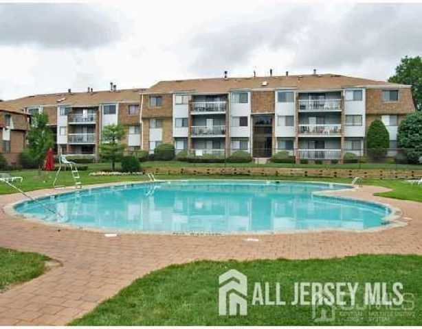 312 Edison Glen Terrace, Edison, NJ 08837