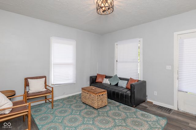 969 N Pershing, Indianapolis, IN 46222