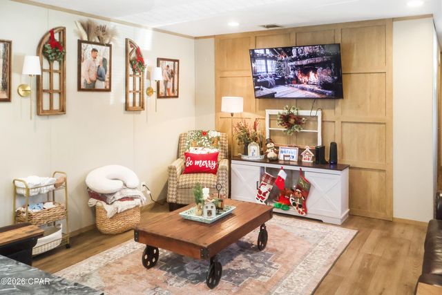 10453 NW Schmarje Lane, Bristol, FL 32321