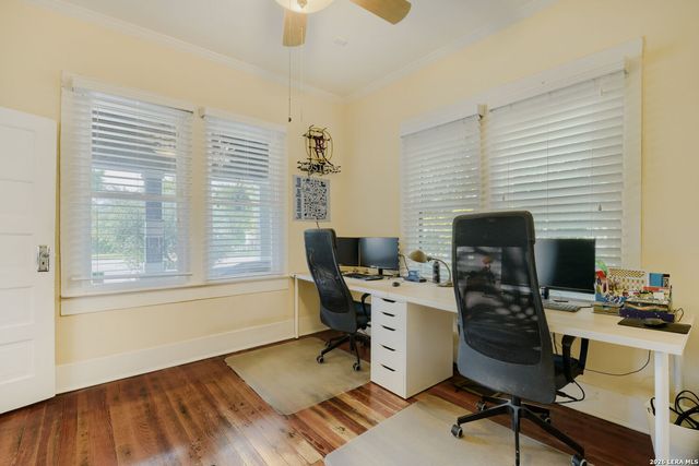 608 E Mistletoe, San Antonio, TX 78212