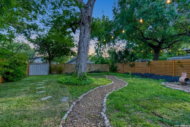 608 E Mistletoe, San Antonio, TX 78212