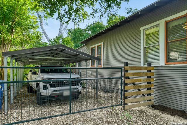608 E Mistletoe, San Antonio, TX 78212