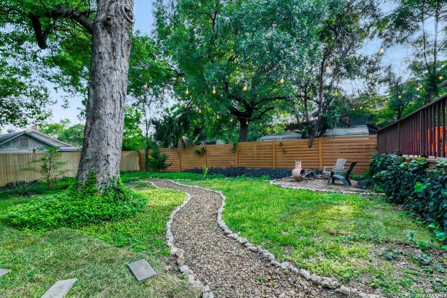 608 E Mistletoe, San Antonio, TX 78212