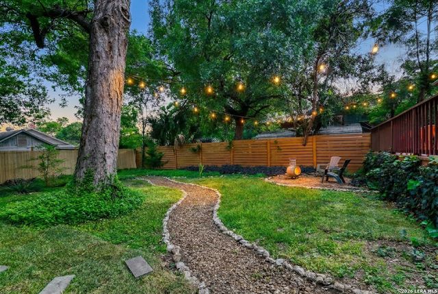 608 E Mistletoe, San Antonio, TX 78212