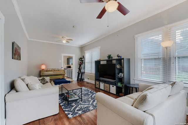 608 E Mistletoe, San Antonio, TX 78212