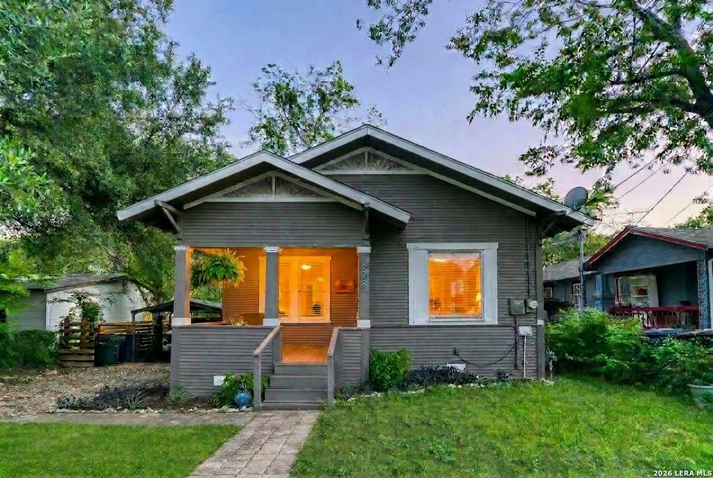 608 E Mistletoe, San Antonio, TX 78212
