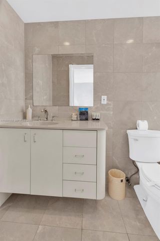 2875 NE 19th St, Pompano Beach, FL 33062