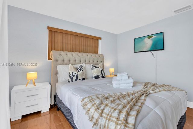 2875 NE 19th St, Pompano Beach, FL 33062