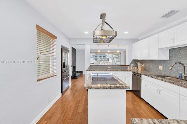 2875 NE 19th St, Pompano Beach, FL 33062