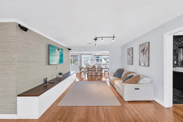 2875 NE 19th St, Pompano Beach, FL 33062