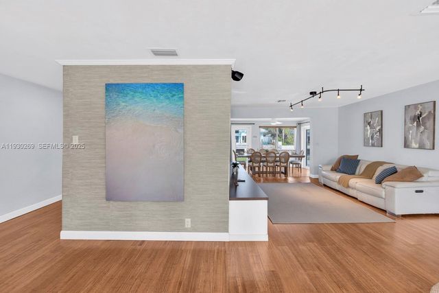 2875 NE 19th St, Pompano Beach, FL 33062