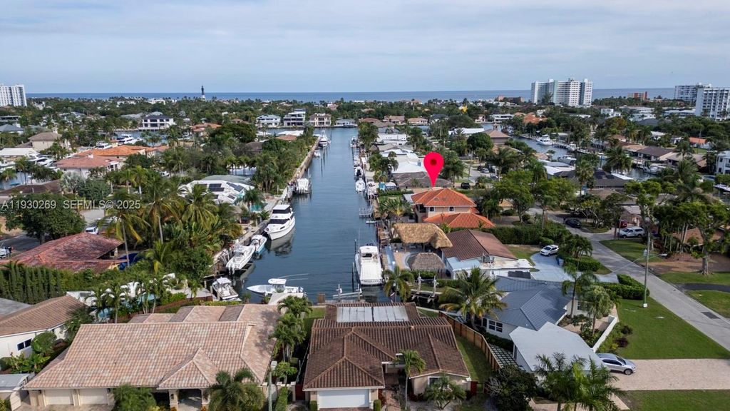 Image 20 of property listing at 2875 NE 19th St, Pompano Beach, FL 33062