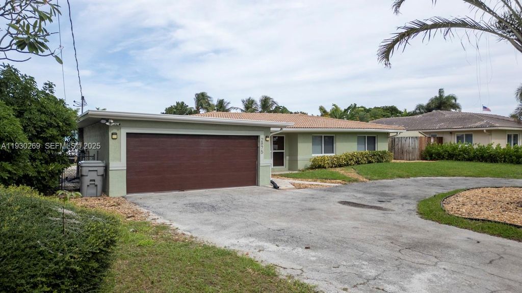 Image 31 of property listing at 2875 NE 19th St, Pompano Beach, FL 33062