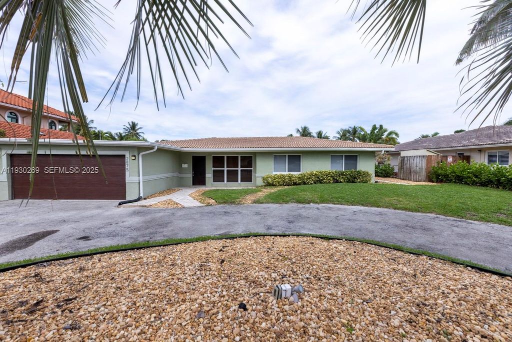 Image 46 of property listing at 2875 NE 19th St, Pompano Beach, FL 33062