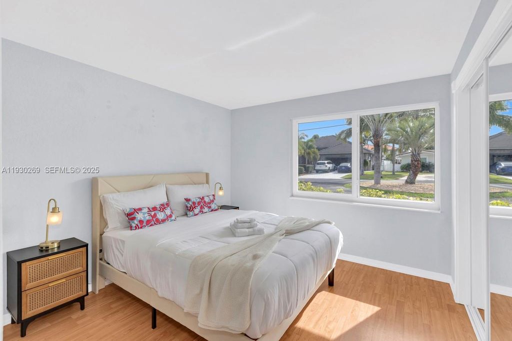 Image 56 of property listing at 2875 NE 19th St, Pompano Beach, FL 33062