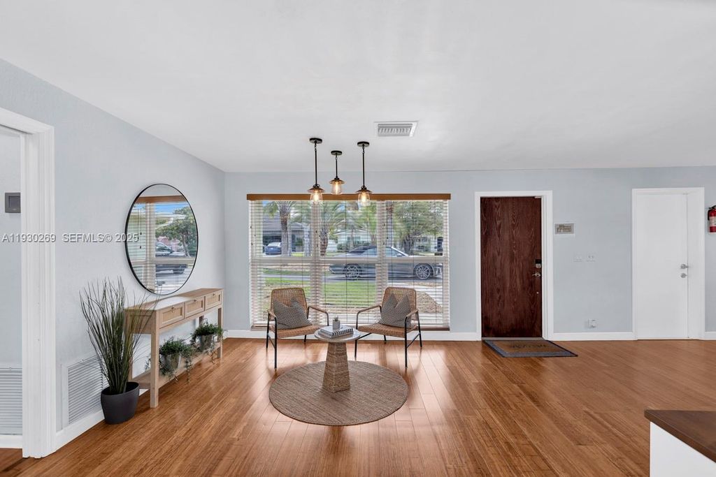 Image 77 of property listing at 2875 NE 19th St, Pompano Beach, FL 33062