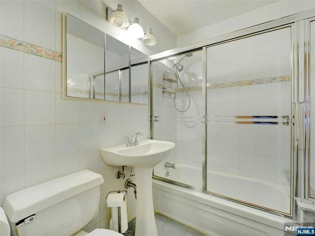 377 S Harrison Street 9E, East Orange, NJ 07018