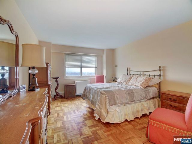 377 S Harrison Street 9E, East Orange, NJ 07018