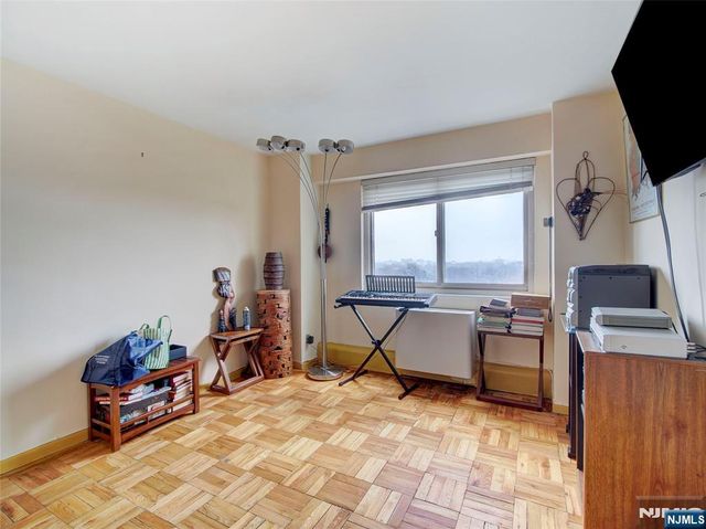 377 S Harrison Street 9E, East Orange, NJ 07018