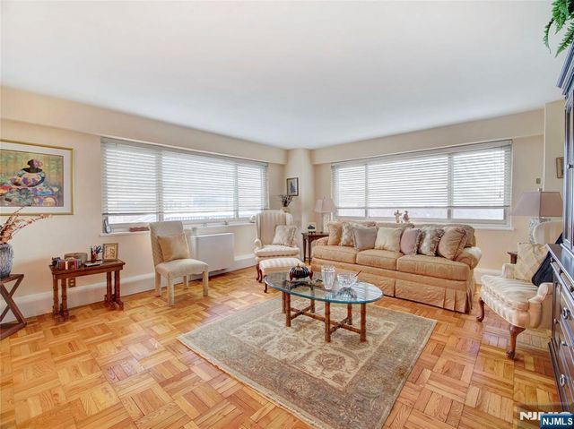 377 S Harrison Street 9E, East Orange, NJ 07018