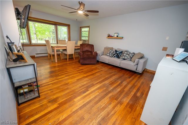 18889 Riverview Drive, Chagrin Falls, OH 44023