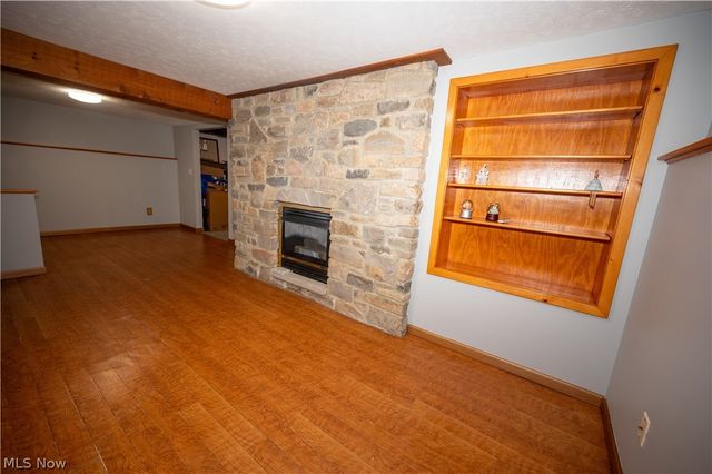 18889 Riverview Drive, Chagrin Falls, OH 44023