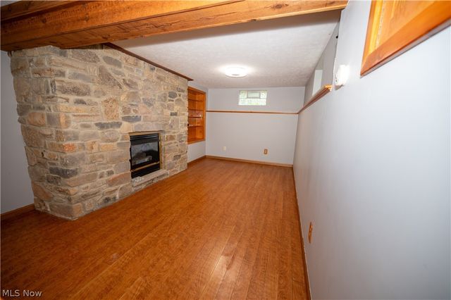 18889 Riverview Drive, Chagrin Falls, OH 44023