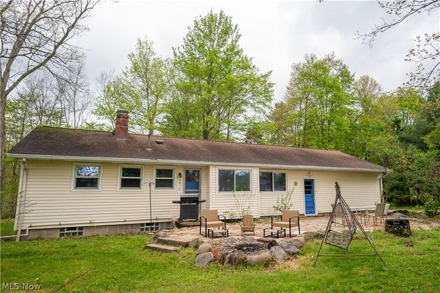 18889 Riverview Drive, Chagrin Falls, OH 44023
