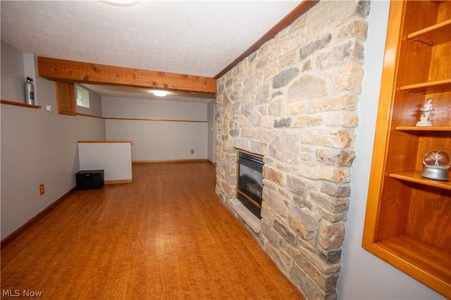 18889 Riverview Drive, Chagrin Falls, OH 44023