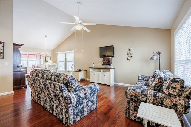 18 Shirleen Drive, Parma, NY 14468