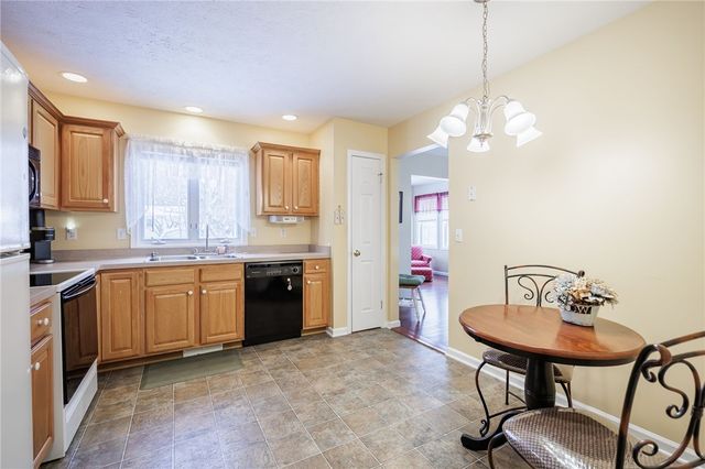 18 Shirleen Drive, Parma, NY 14468