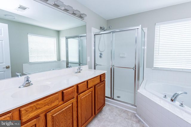 20 BRAVERY WAY, Martinsburg, WV 25405