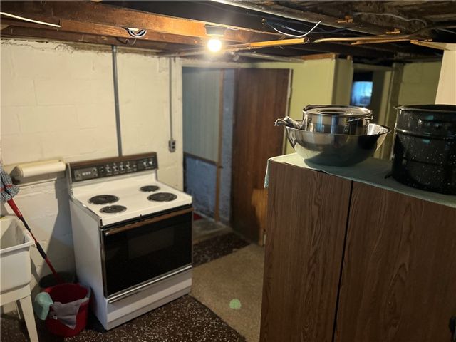 54 Chambers Ave, Greenville Boro, PA 16125