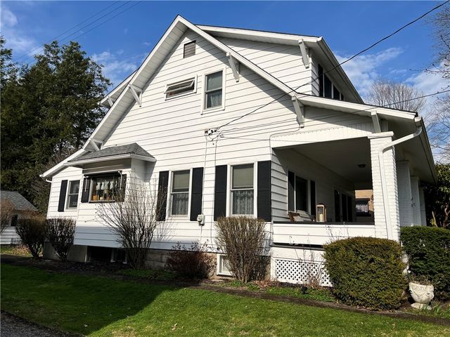 54 Chambers Ave, Greenville Boro, PA 16125