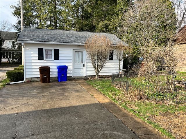 54 Chambers Ave, Greenville Boro, PA 16125