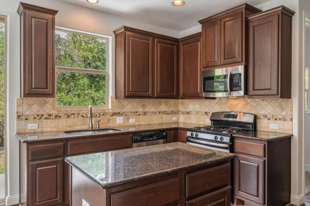 6004 Whipple WAY, Austin, TX 78745