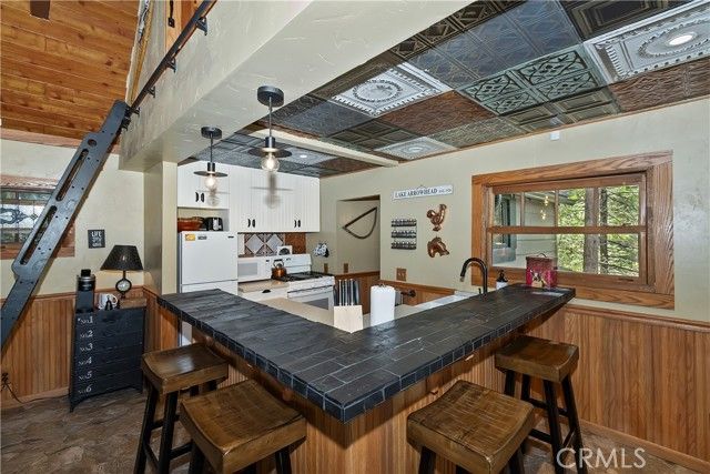 540 Rose Quartz, Lake Arrowhead, CA 92352