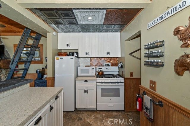 540 Rose Quartz, Lake Arrowhead, CA 92352