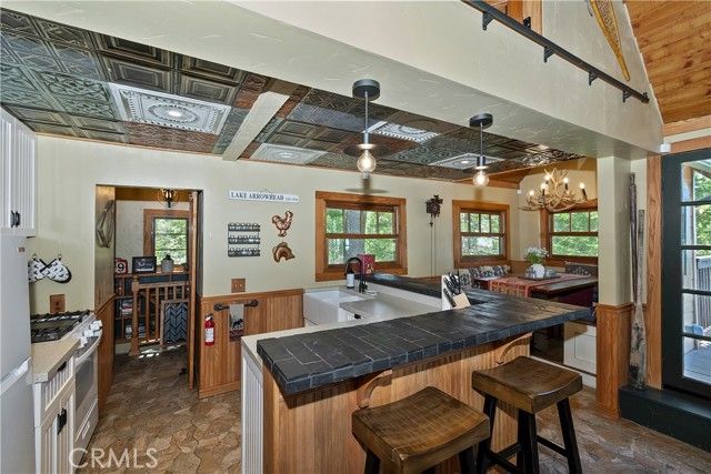 540 Rose Quartz, Lake Arrowhead, CA 92352